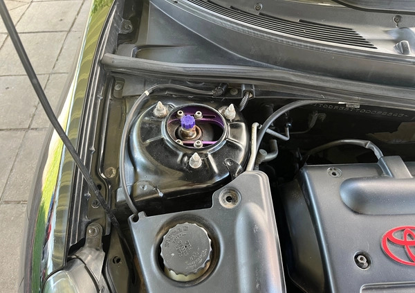 Toyota Celica cena 9900 przebieg: 298970, rok produkcji 2002 z Poznań małe 211